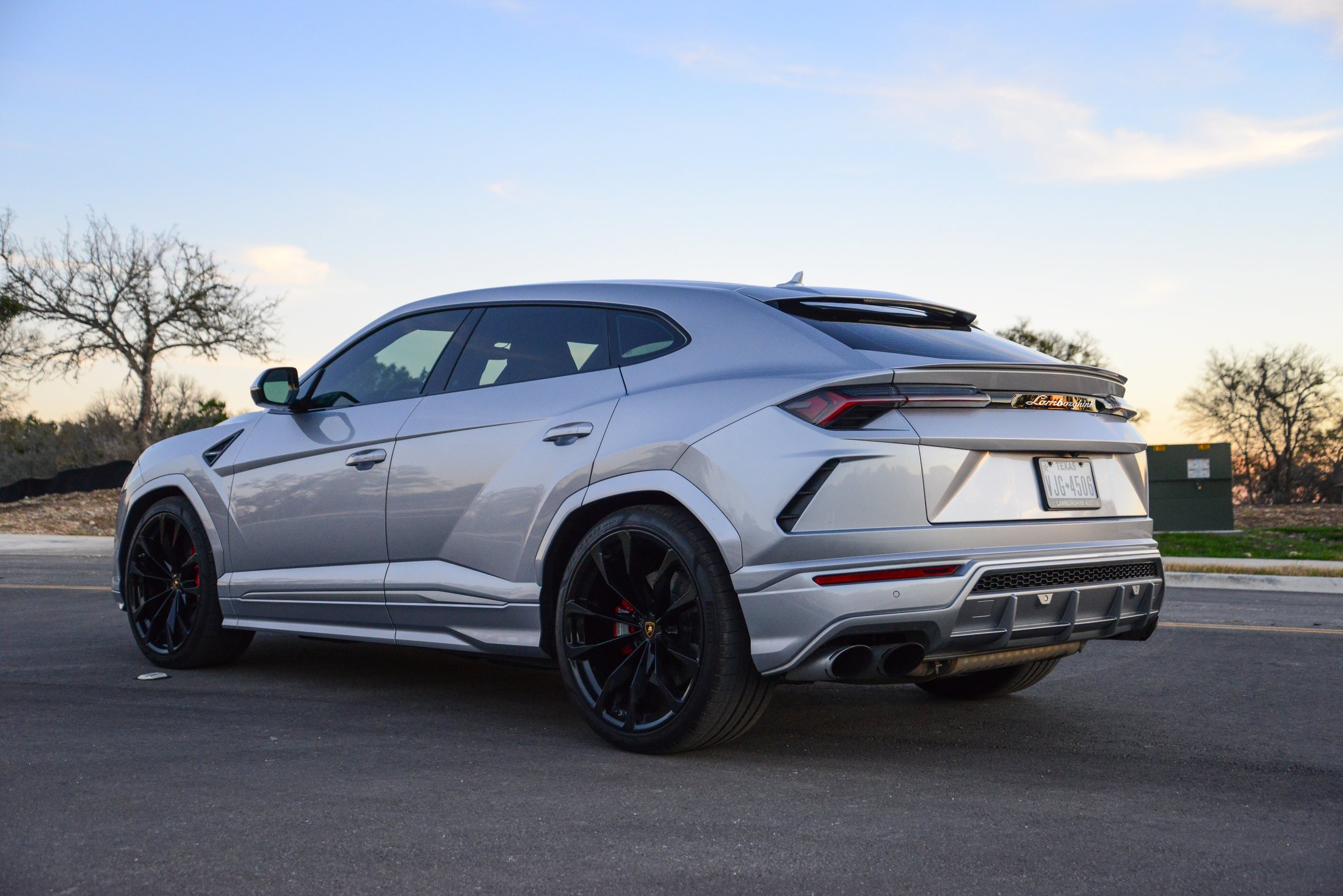Lamborghini Urus Rear Three Quarter